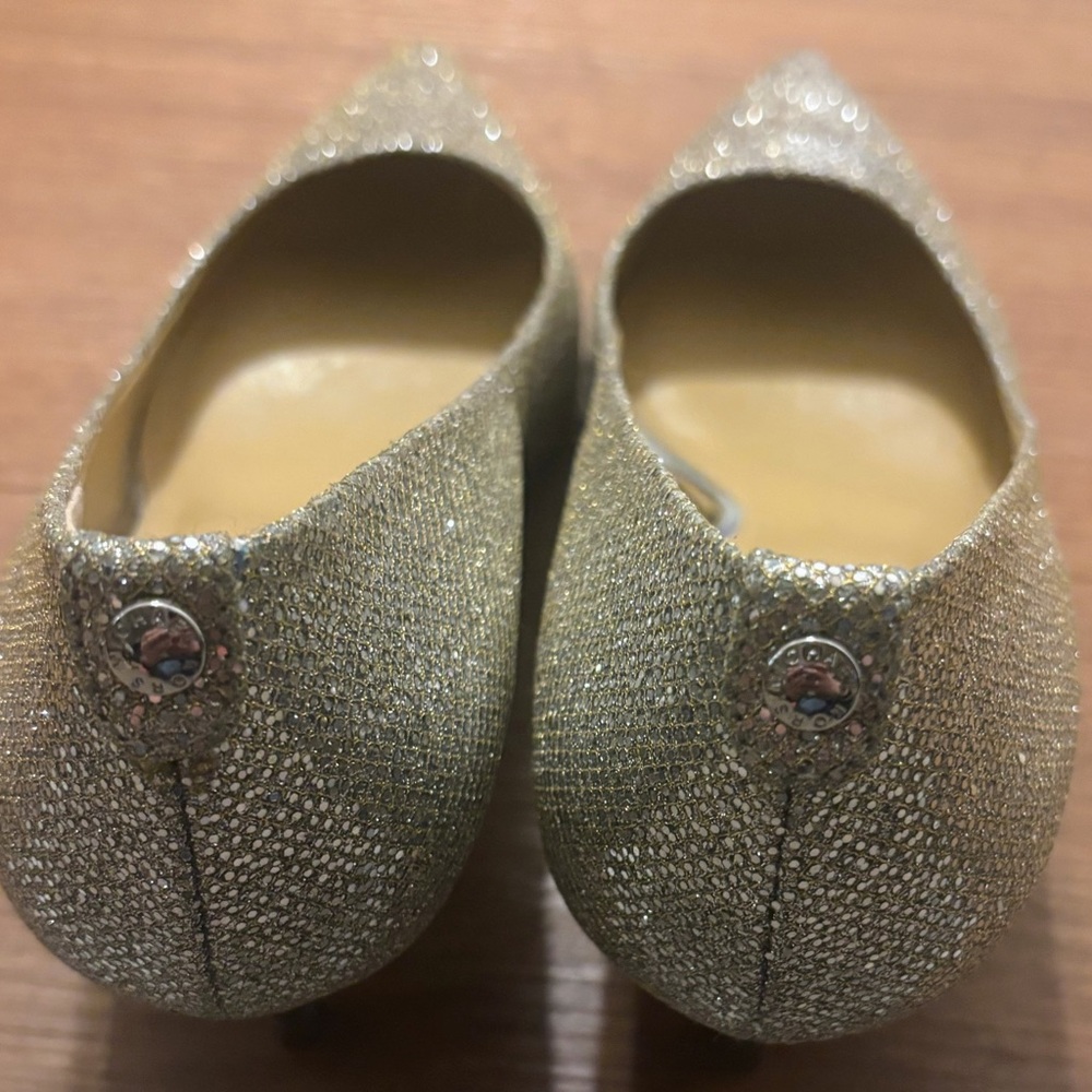 Michael By Michael Kors NWB Silver Glitter Kitten Pumps Size 7M - Picture 7 of 12